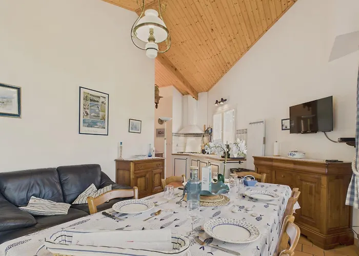 Casa de Férias Maison Proche De La Avec Jardin Pour 4