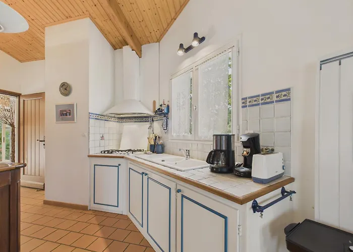 Casa de Férias Maison Proche De La Avec Jardin Pour 4