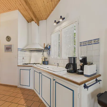 Nyaraló Maison Proche De La Avec Jardin Pour 4