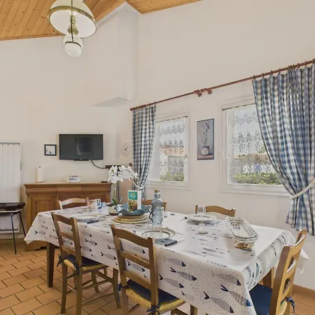 Maison Proche De La Avec Jardin Pour 4